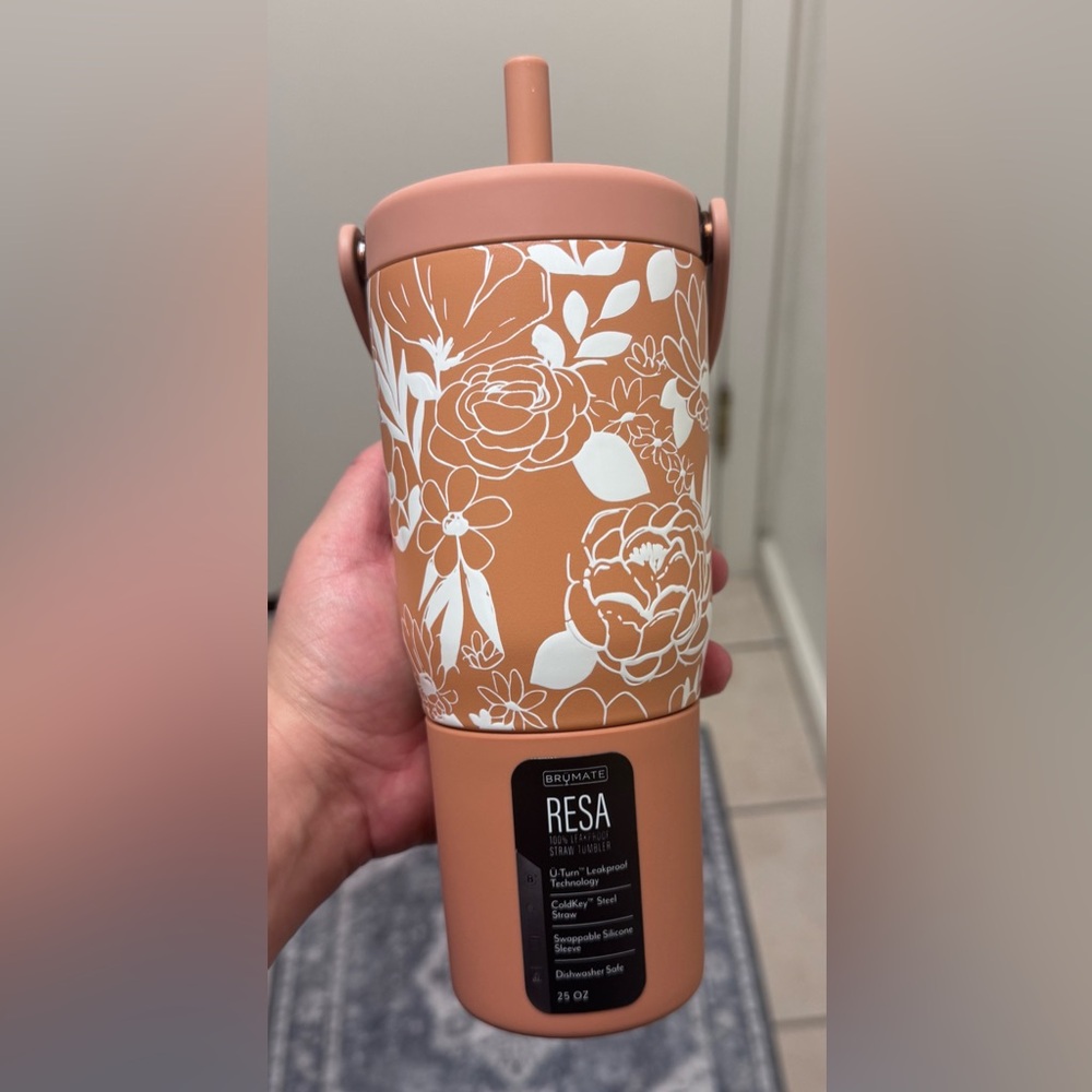BruMate Resa 25oz Straw Tumbler, SANDSTONE BLOOM